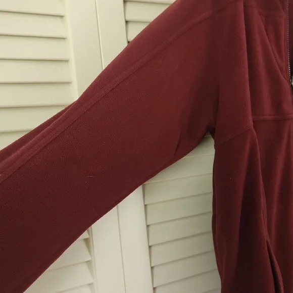 L.L. Bean Zip Up Burgundy Fleece XLT - Picture 6 of 8
